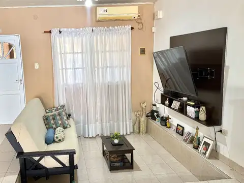 VENTA CASA 3 DORMITORIOS BARRIO UNIDOS