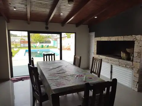 Casa 7 ambientes con 3 baños