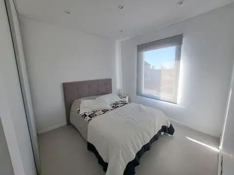 CASA EN ALQUILER 5 AMBIENTES EN CRUZ DEL SUR