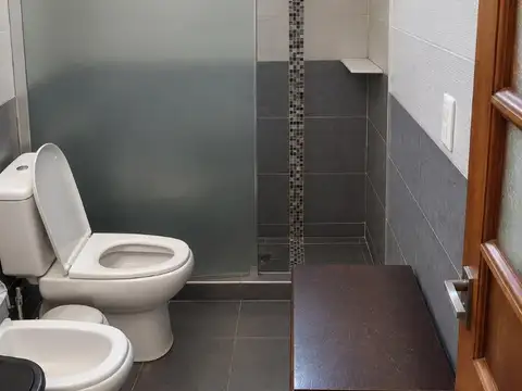 Depto Tipo Casa 4 ambientes con 2 baños