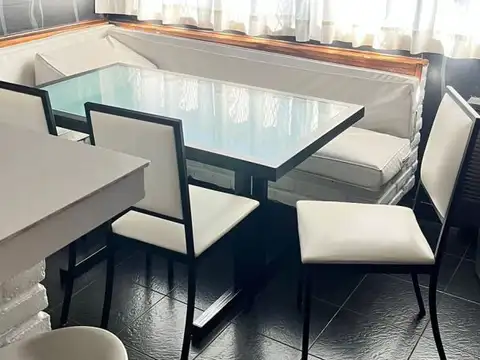 Casa 7 ambientes con 3 baños