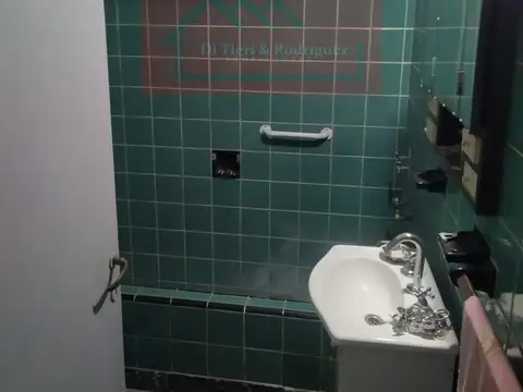 Casa en venta en Martín Coronado sobre la calle Piedra Buena