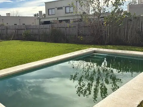 Casa en Alquiler en Pilar, USD 1.700