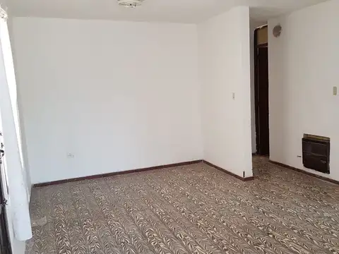 VENTA DE CASA DOS DORMITORIOS LAS HERAS