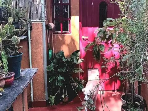 VENTA! DEPTO T/CASA 2 AMB EN PLANTA ALTA C/TERRAZA BANFIELD!