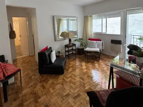 Alquiler temporario de Departamento 2 AMBIENTES  con balcon en Palermo Chico. 2 pax Disponjible