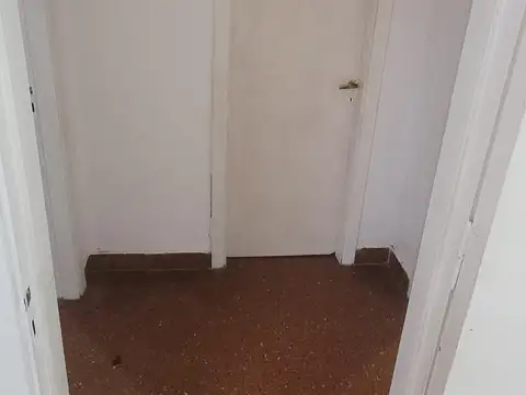 Machain 4200, Piso 1