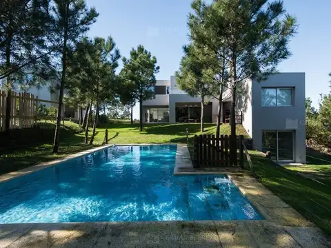 Casa en Venta de 5 dormitorios