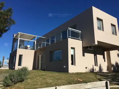 Casa en Venta en Barrio Marítimo 2, USD 1.100.000