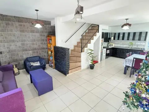 Triplex 4 Ambientes Cochera Doble y Parrilla Lanus