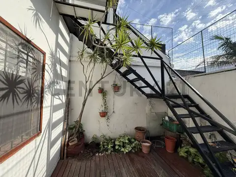 PH 3 AMBIENTES ESQUINA AV LA PLATA SANTOS LUGARES