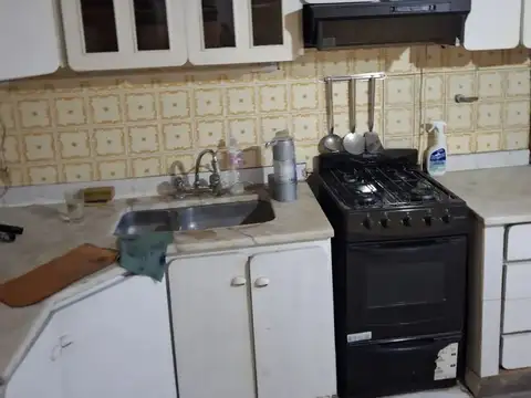 Depto Tipo Casa 5 ambientes con 2 baños