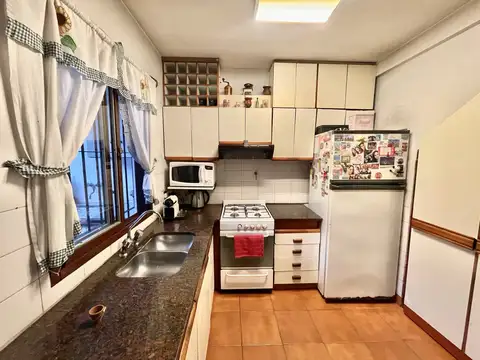 Casa 4 ambientes con 1 baño