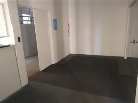 Oficina en Alquiler 70 años