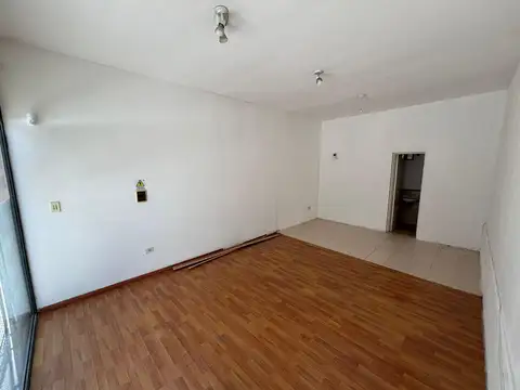 Local en Alquiler 25 años