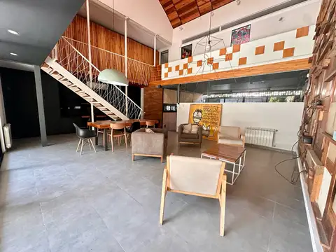 Casa 6 ambientes con 2 baños