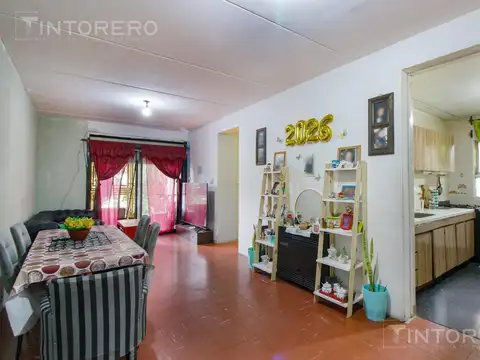 DEPARTAMENTO 4 AMBIENTES EN VENTA EN POMPEYA CON BALCÓN