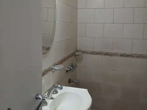 Av Santa Fe 1300, Piso 1