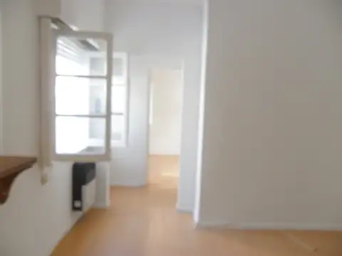 Alquiler 2 ambientes Martinez 1* piso por escalera BAJAS EXPENSAS