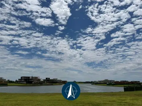 Lote en venta en Los puentes, Nordelta. Vista premium al lago!