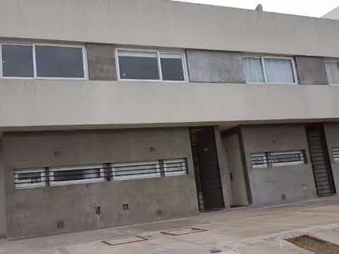 DUPLEX 3 AMBIENTES EN VENTA EXTERNO A BARRIO NUEVO QUILMES.