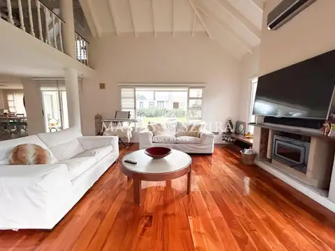 Casa en Venta de 4 dormitorios