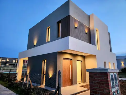 Casa 4 ambientes con 3 baños