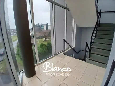 Oficina en Venta al Este