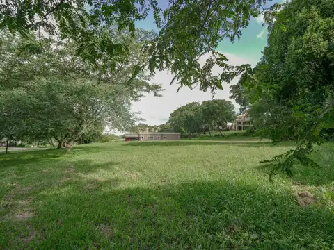 Terreno en Venta en Zona Centro, USD 180.000
