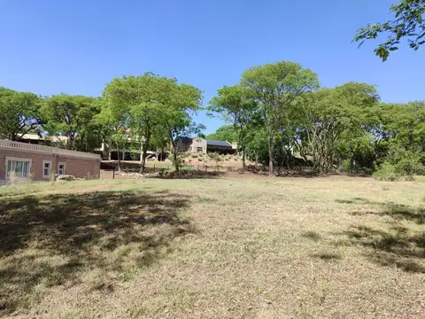 VENDO TERRENO EN PRADERAS DE SAN LORENZO.