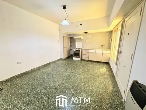 Casa 2 ambientes con 1 baño
