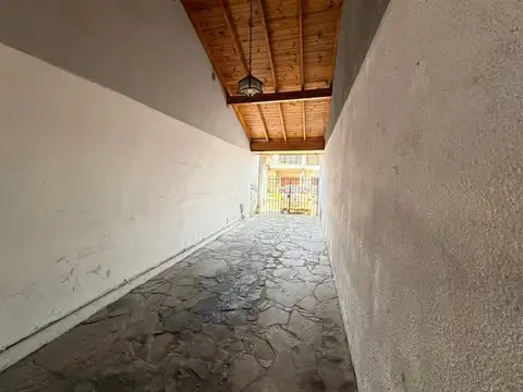 Depto Tipo Casa en Venta con 2 cocheras