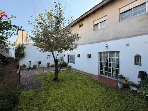 Depto Tipo Casa en Venta de 4 ambientes
