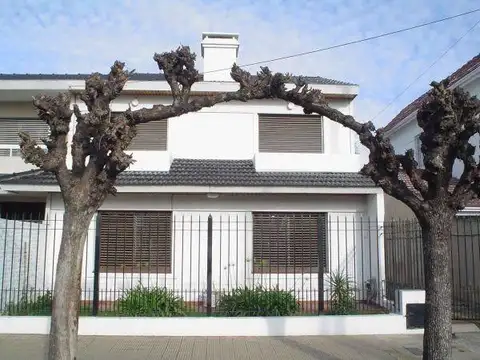 Casa en Venta - Monte Grande /  APTO A CREDITO 