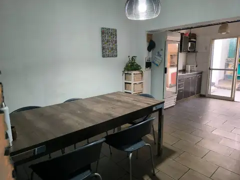 Casa 3 ambientes con 2 baños