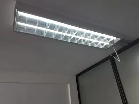 Oficina Comercial de 38 m² em Excelente Localização - Laprida 165, Lomas