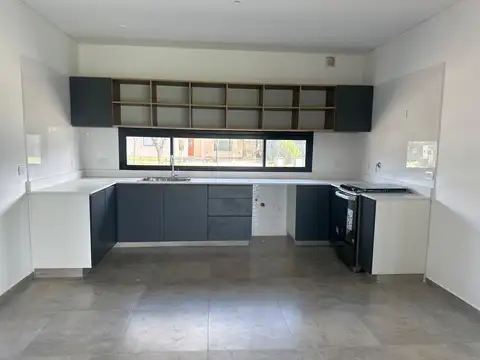 Casa en Venta en El Cantón, USD 260.000