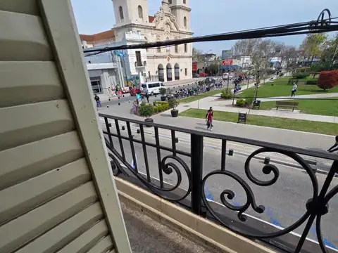 Oficina en Alquiler en Pilar Centro, $ 1.800.000