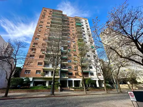 En Inmejorable ubicacion! Depto vista al rio, 3 dorm + dep, balcon, cochera y baulera