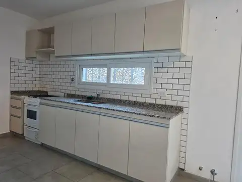 Departamento en Alquiler en San Antonio de Padua, $ 650.000