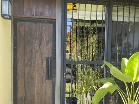 Casa en Venta con 1 cochera