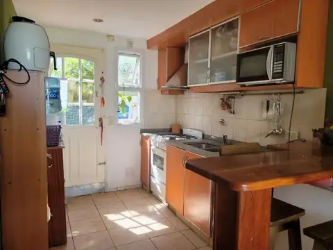 Depto Tipo Casa 4 ambientes con 3 baños