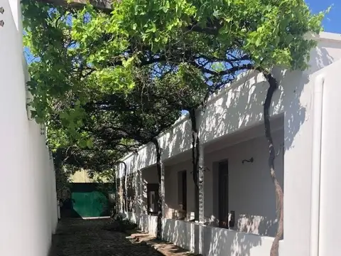 Galpon en Venta en General Bustos, USD 115.000