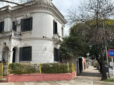 Casa con cochera apto profesional