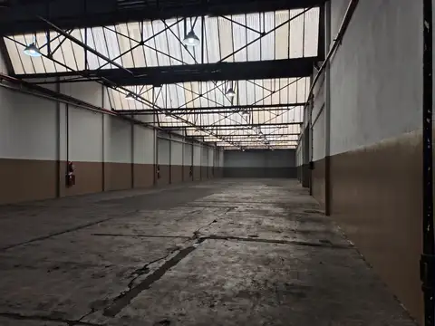 Galpón en alquiler en Barracas de 1.600 m2