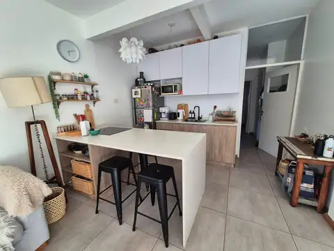 Depto Tipo Casa en Venta en Acassuso Vias  /  Libertador, USD 240.000