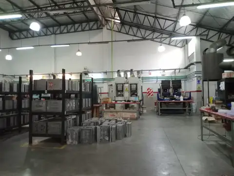 Galpon en Alquiler en Villa Lynch, $ 14.500.000