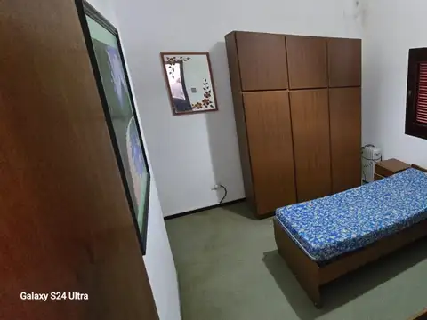 CENTRO DE AVELLANEDA, SE VENDE CASA CON PILETA