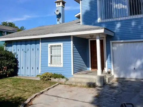 Casa en venta de 3 dormitorios c/ cochera en Parque Miramar
