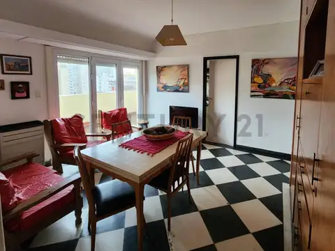 Venta de departamento 4 Ambientes con vista al mar, Centro, Miramar.